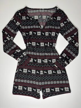 Fair Isle Romper Pajamas Small Reindeer Snowflake Lounge One Piece